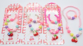 Набор бижутерии для девочки оптом купить по низкой цене с доставкой по всей России и СНГ.